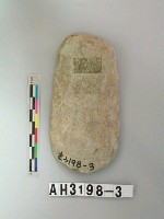 藏品(磨製舌刃石斧)的圖片